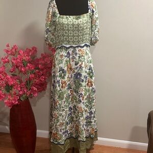 Floral Puff-Sleeve Maxi Dress in Green
